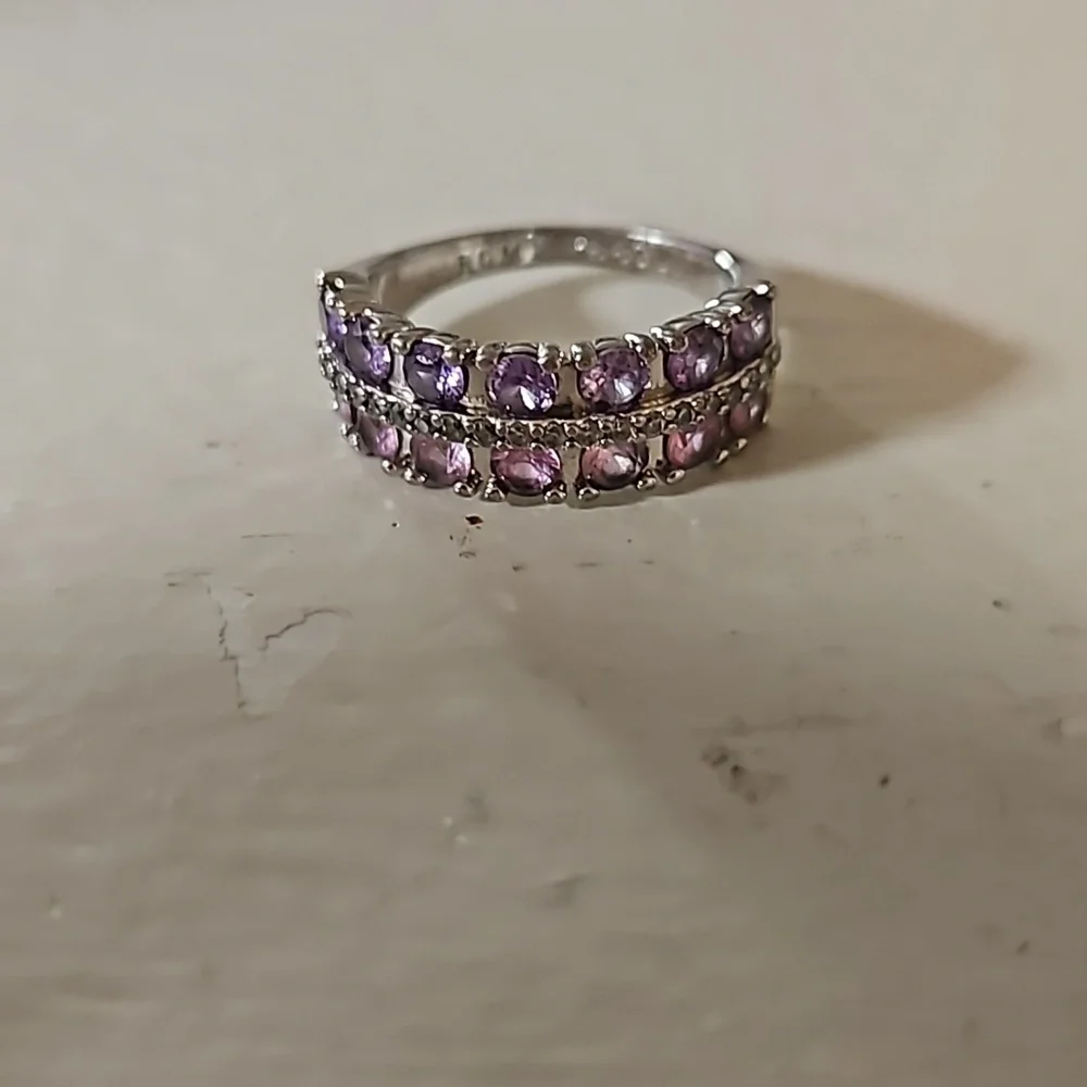 Ring - Picture 2 of 3